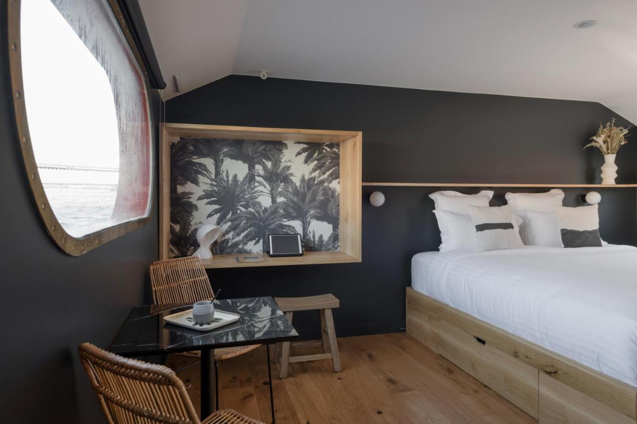 La Peniche - Bed And Bicycle - Tournon Hotel Exterior photo