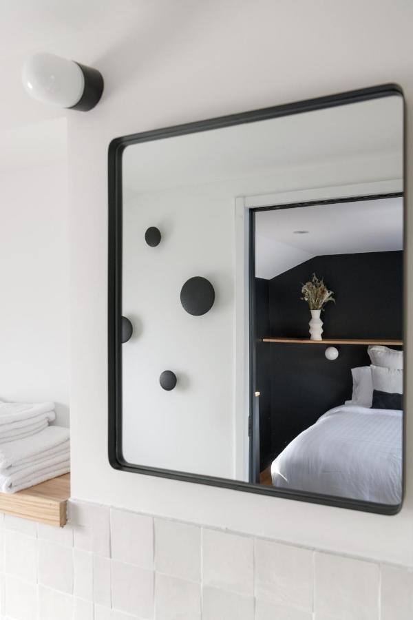 La Peniche - Bed And Bicycle - Tournon Hotel Exterior photo